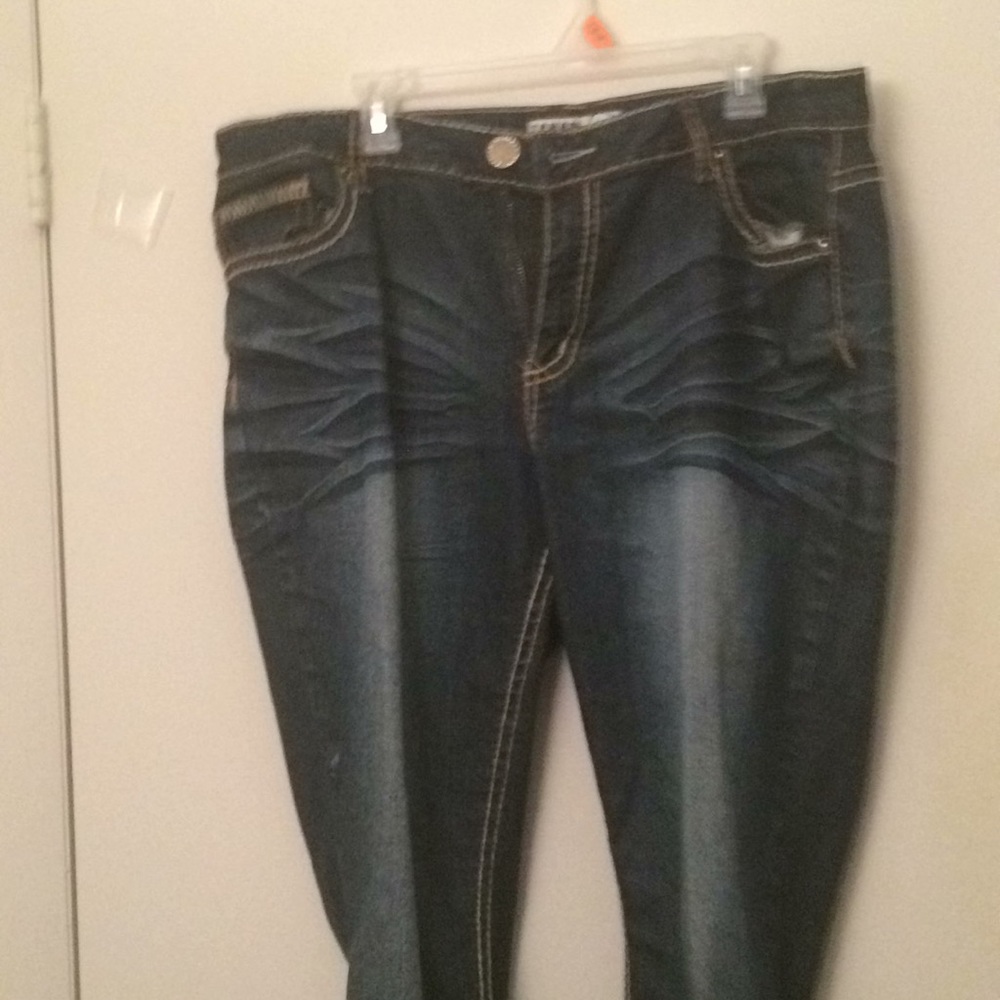 Blue Capri Jeans.